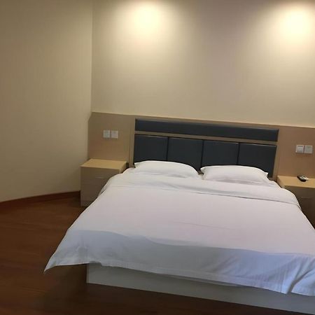 Greentree Inn Wuhu Fangte Second Phase Nanxiang Wanshang Express Hotel Exterior photo